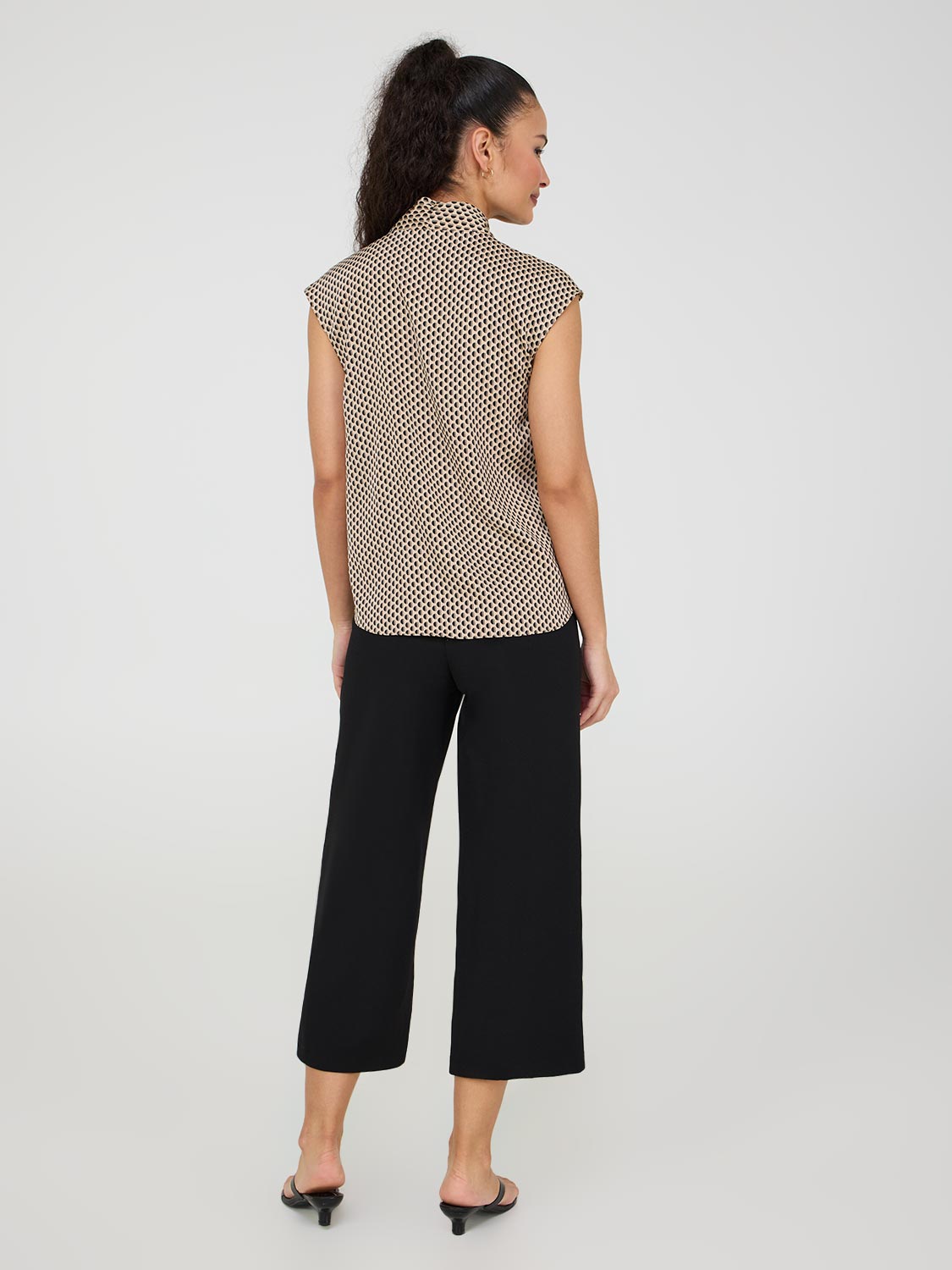 Dk Beige